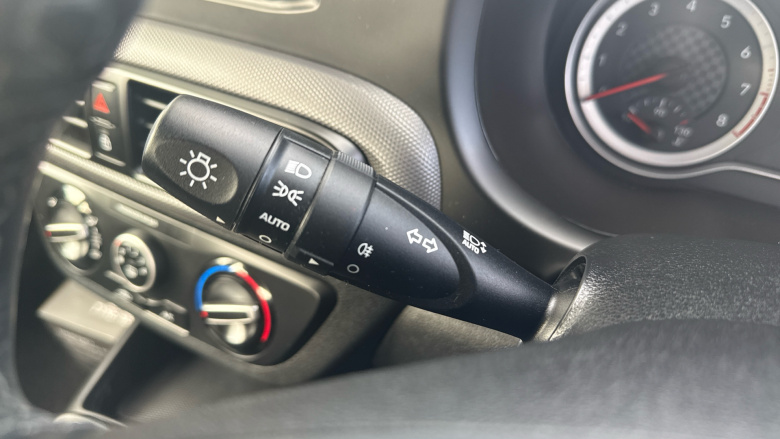 Hyundai i10 1.0 MPi SE Connect 5dr Petrol Hatchback